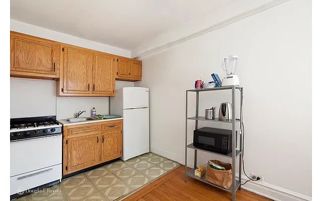 Rented by Douglas Elliman | media 3