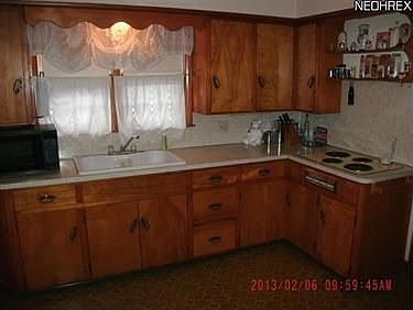3rd image of 9803 Sena Ln