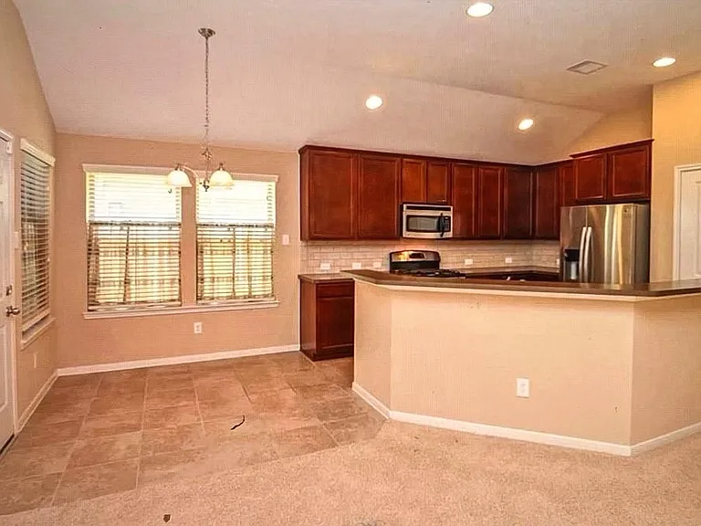1707 Stieler Dr — Photo 7