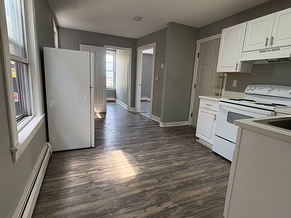2nd image of 360 Cumberland Ave #1