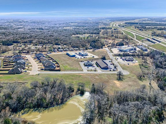 2nd image of 3015 Ridge Dr