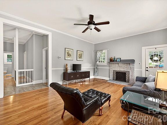 5th image of 320 E 3rd Ave