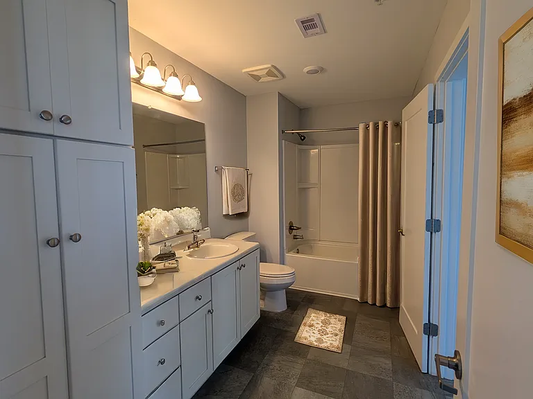 Taylor Village Apartments — Photo 8