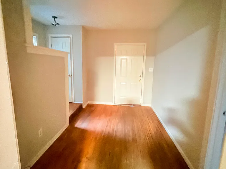 3543 Penn Ave N — Photo 5