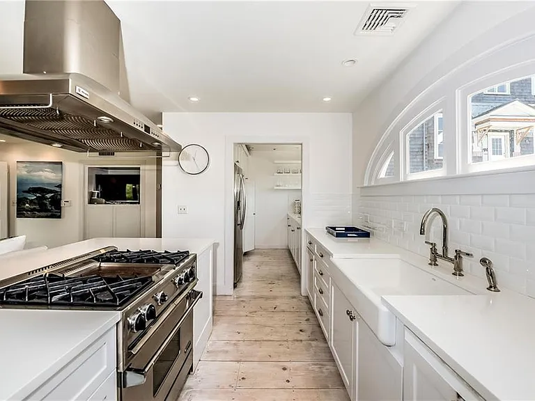 181 Ocean Ave — Photo 23