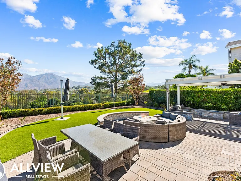 15 Summitcrest — Photo 43
