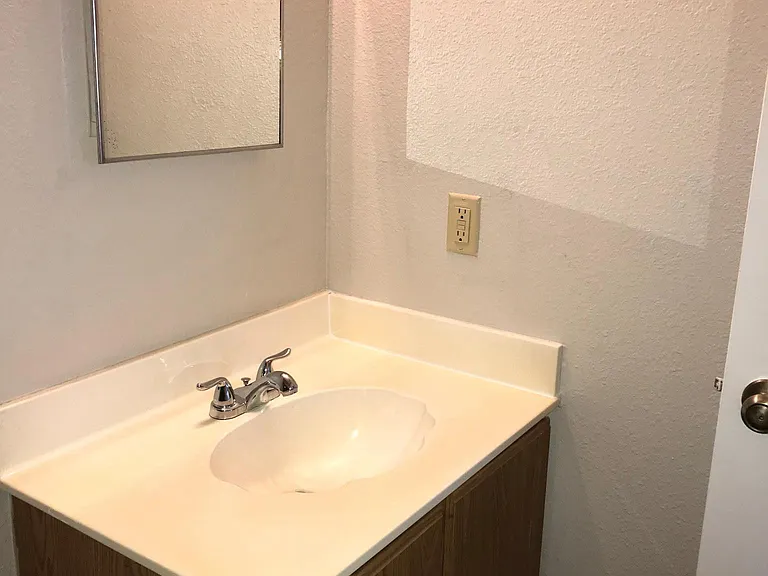 9502 Fulwood Trl — Photo 16