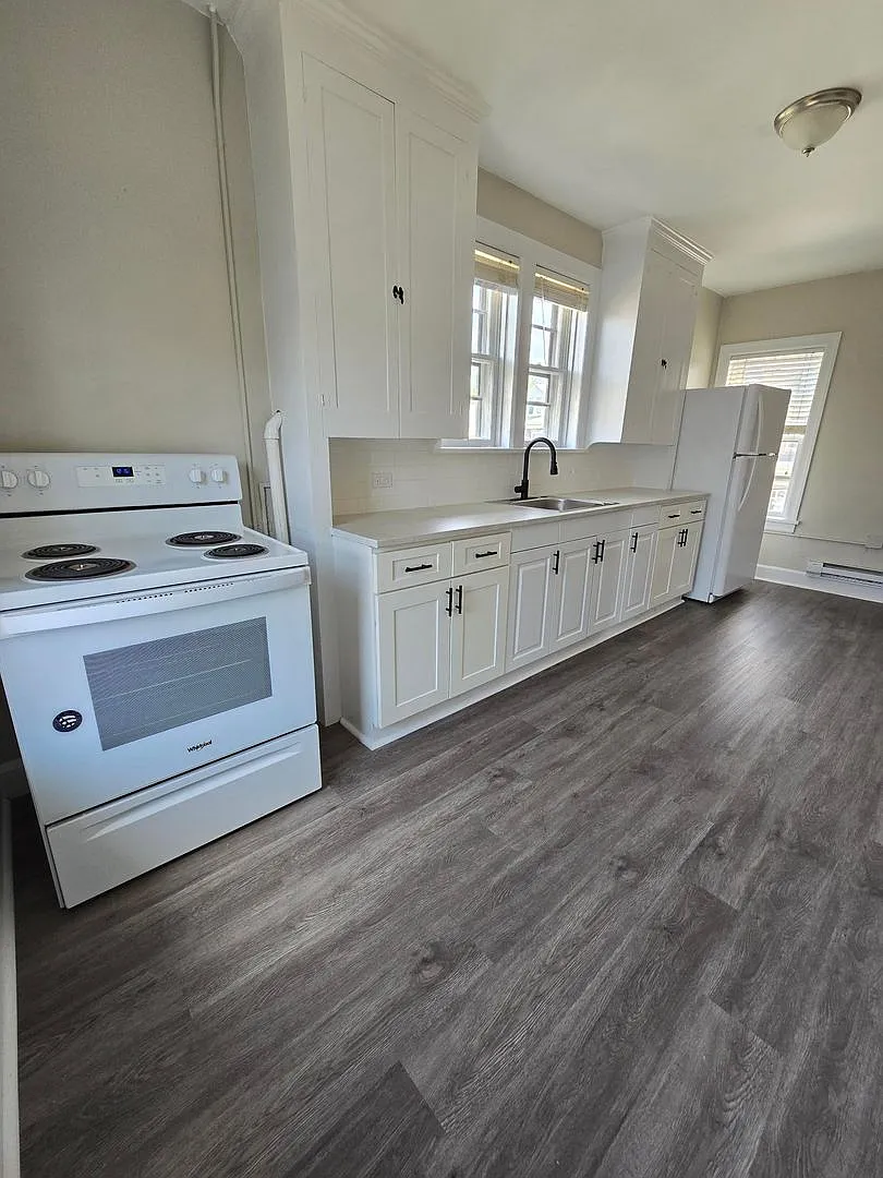 145 E. North Ave — Photo 3
