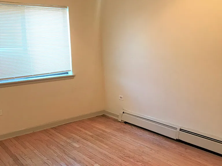 2104 S 17th Ave #8 — Photo 6