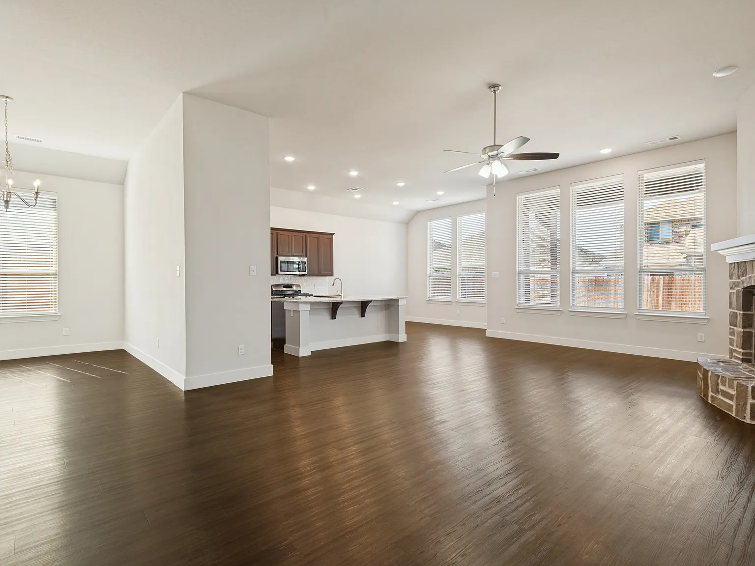 5 bed, 3.5 bath, 2907 sqft, $3,250 — Photo 4
