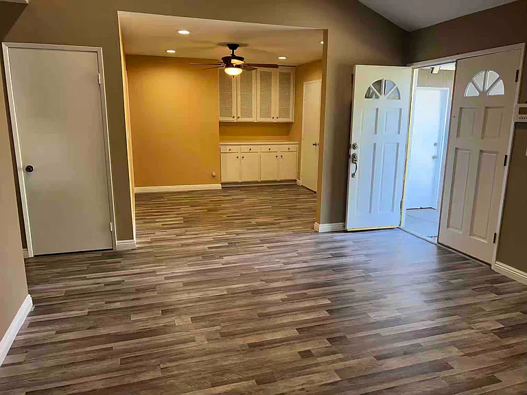 19107 Owen Way — Photo 4