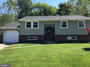23 Springlane Dr, Blackwood, NJ 08012