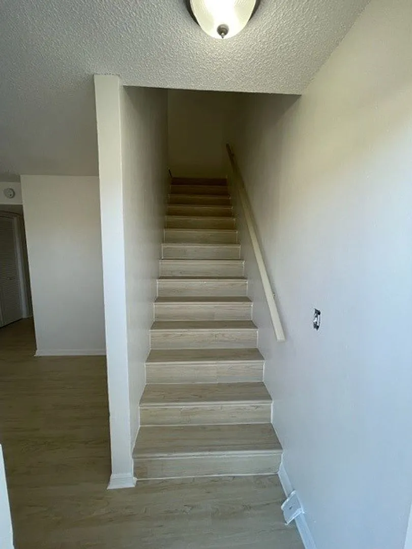2276 W New Haven Avenue — Photo 3