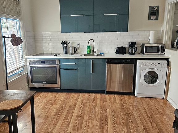 5th image of 199 Catharine St N #2