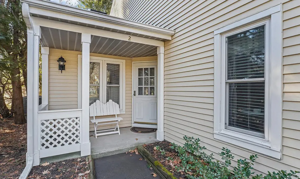 2 bed, 1154 sqft, $2,000 — Photo 1