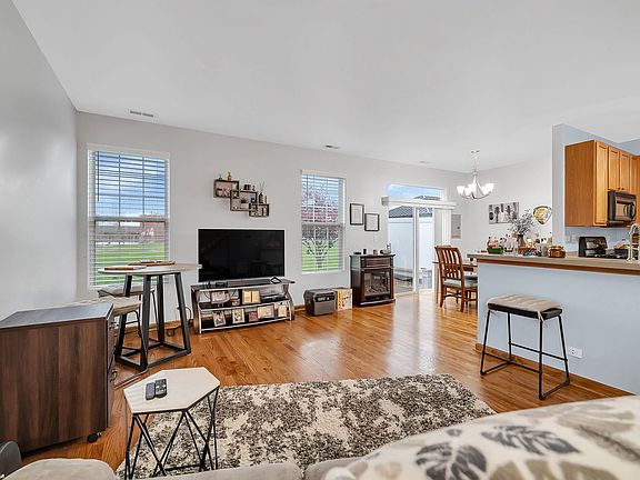 5th image of 308 Parkside Dr