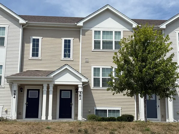 582 Spring Leaf Dr, Joliet, IL 60431