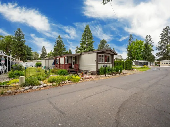 2601 N Barker Rd Trailer 18, Otis Orchards, WA 99027