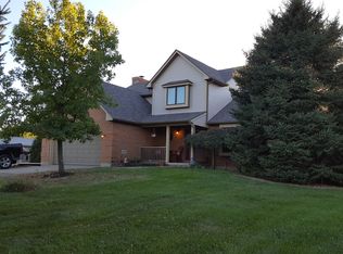 9991 Ridge Acres Ln, Englewood, OH 45322