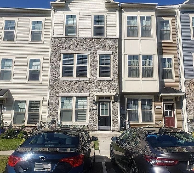 1st image of 629 Quarterpath Way