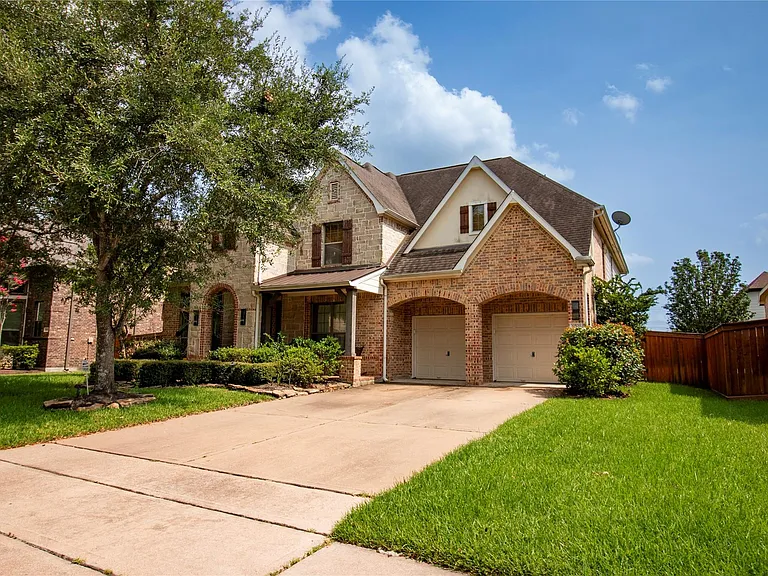 19509 N Comal River Dr — Photo 1