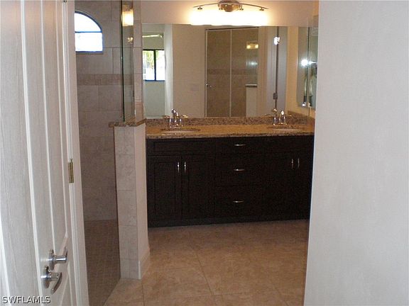 4th image of 837 SW 37th Lane Cpe