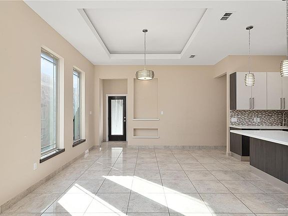 4th image of 3608 W Stratosphere Dr