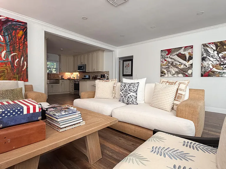 521 Hampton Rd — Photo 6