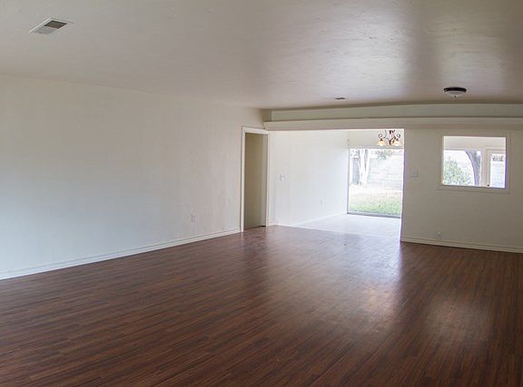 5th image of 1316 N Kelly Ave
