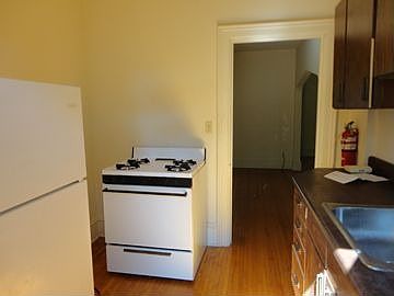 2nd image of 746A Wisconsin St