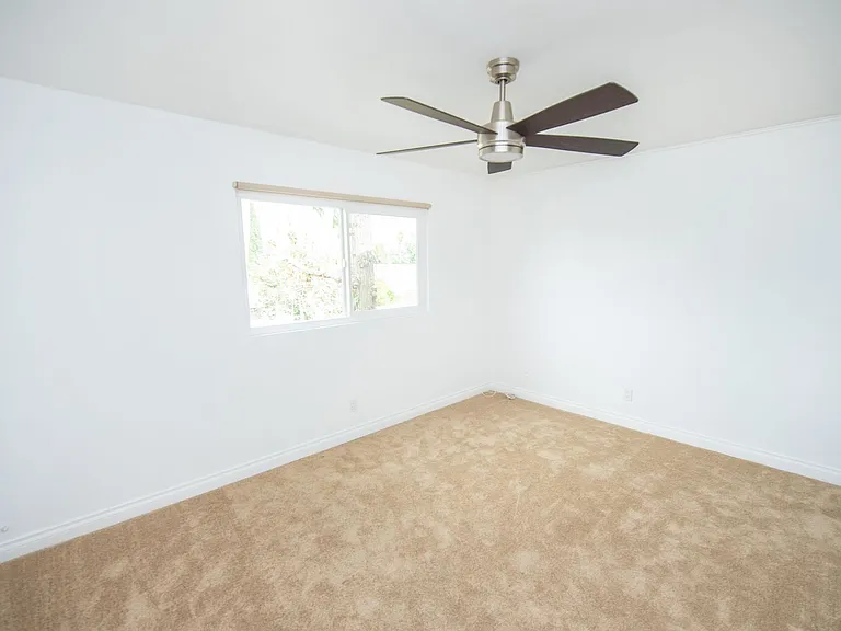 455 Ballantyne St #8 — Photo 21