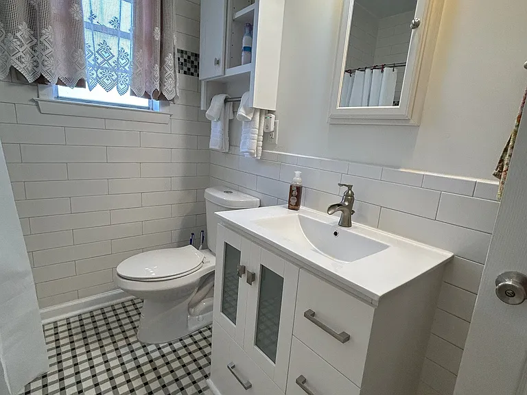 652 Windermere Blvd #B — Photo 6