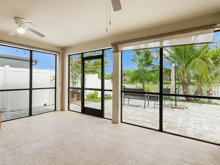 4602 Harvest Row Ln — Photo 27
