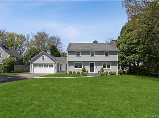 27 Brooks Rd, New Canaan, CT 06840