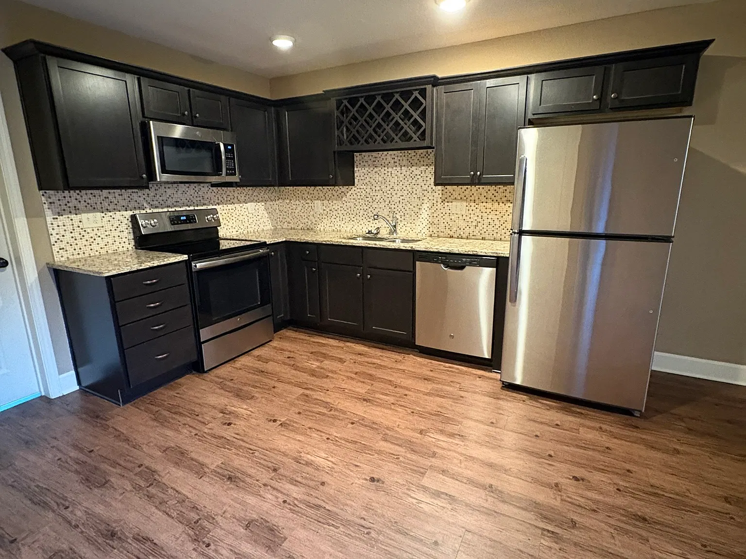 3 bed, 1224 sqft, $1,650 — Photo 4