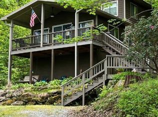 92 Boulder Ln, Rabun Gap, GA 30568