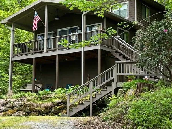 92 Boulder Ln, Rabun Gap, GA 30568