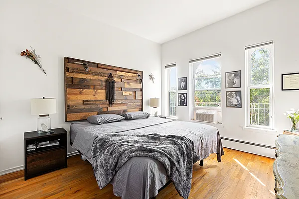 Sold by Compass | media 3