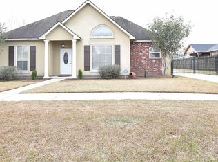 6322 Woodside Dr, Zachary, LA 70791