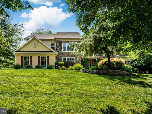101 Charlestown Hunt Dr, Phoenixville, PA 19460