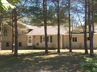 18967 Whisperwood Ct, Lake Ann, MI 49650