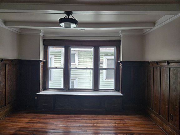 3rd image of 85 Kensington Ave