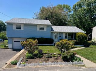 11 Windy Dr, Waterbury, CT 06705