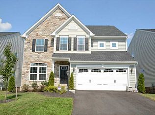 159 Cimarron Dr, Coraopolis, PA 15108