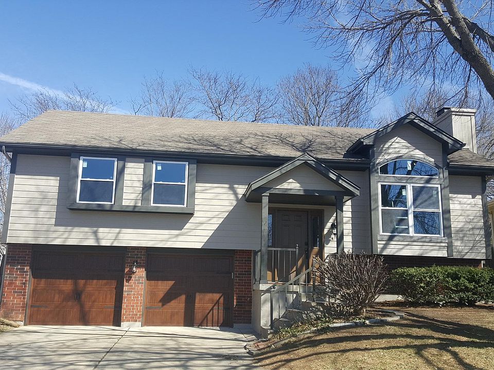 1st image of 4207 NW Briarwood Dr