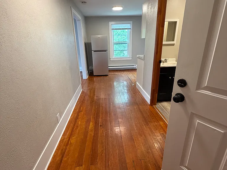 43 Woodleigh Ave #3 — Photo 5