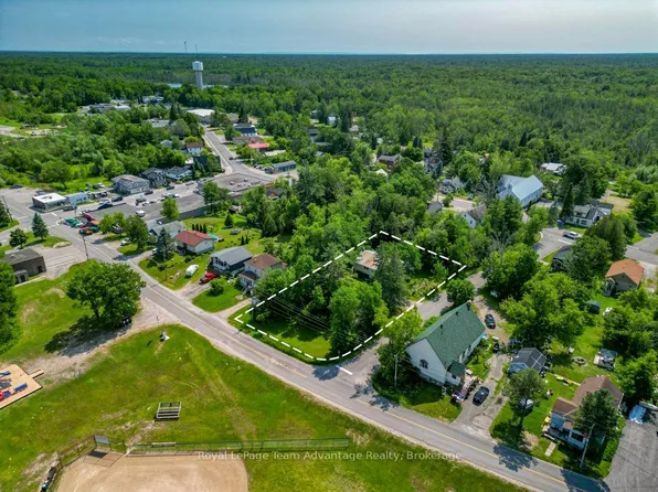 29 George St, Georgian Bay, ON P0C 1H0
