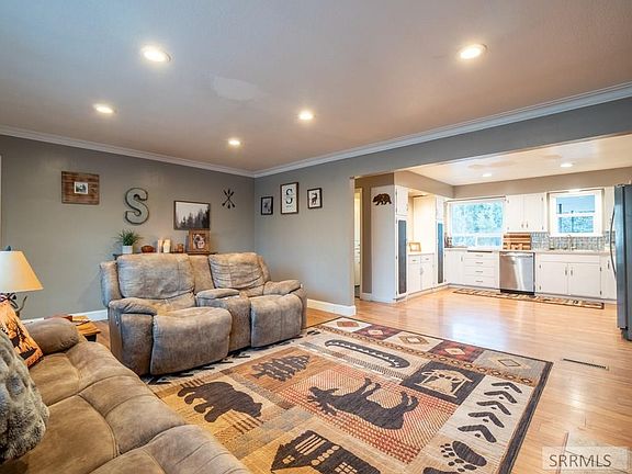 5th image of 263 W 2 N