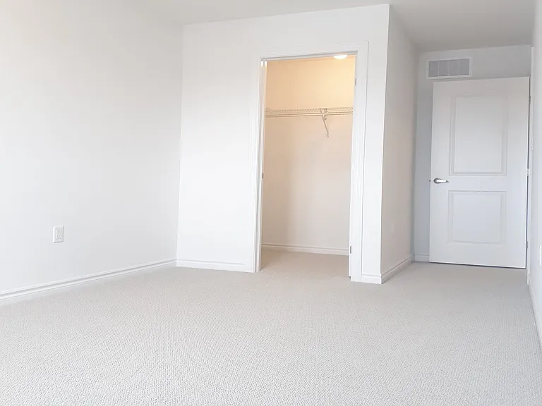 4 Bellhouse Ave — Photo 17