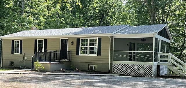 1st image of 907 Belmont Dr